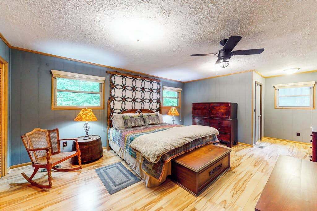 Photo of Bedroom in Blairsville