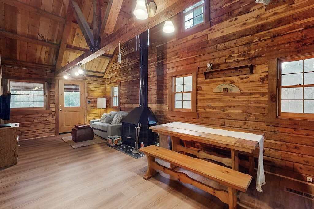 Photo of Livingroom in Cleveland