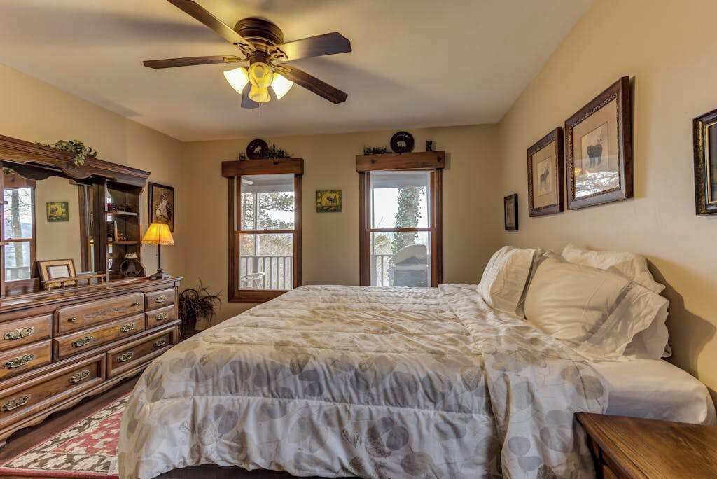 Photo of Bedroom in Blairsville