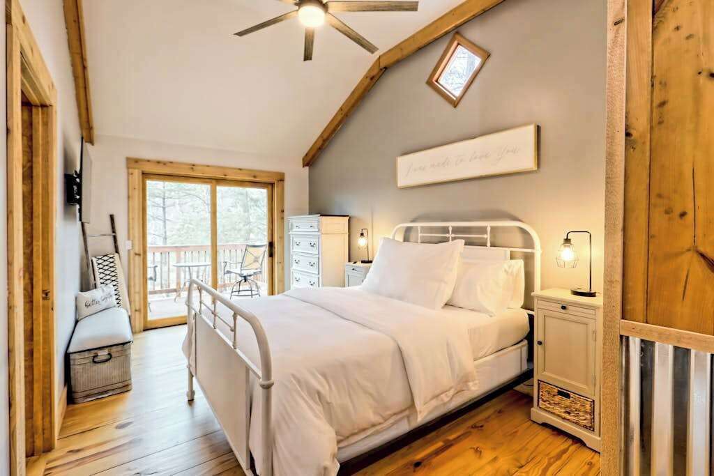 Photo of Bedroom in Blairsville