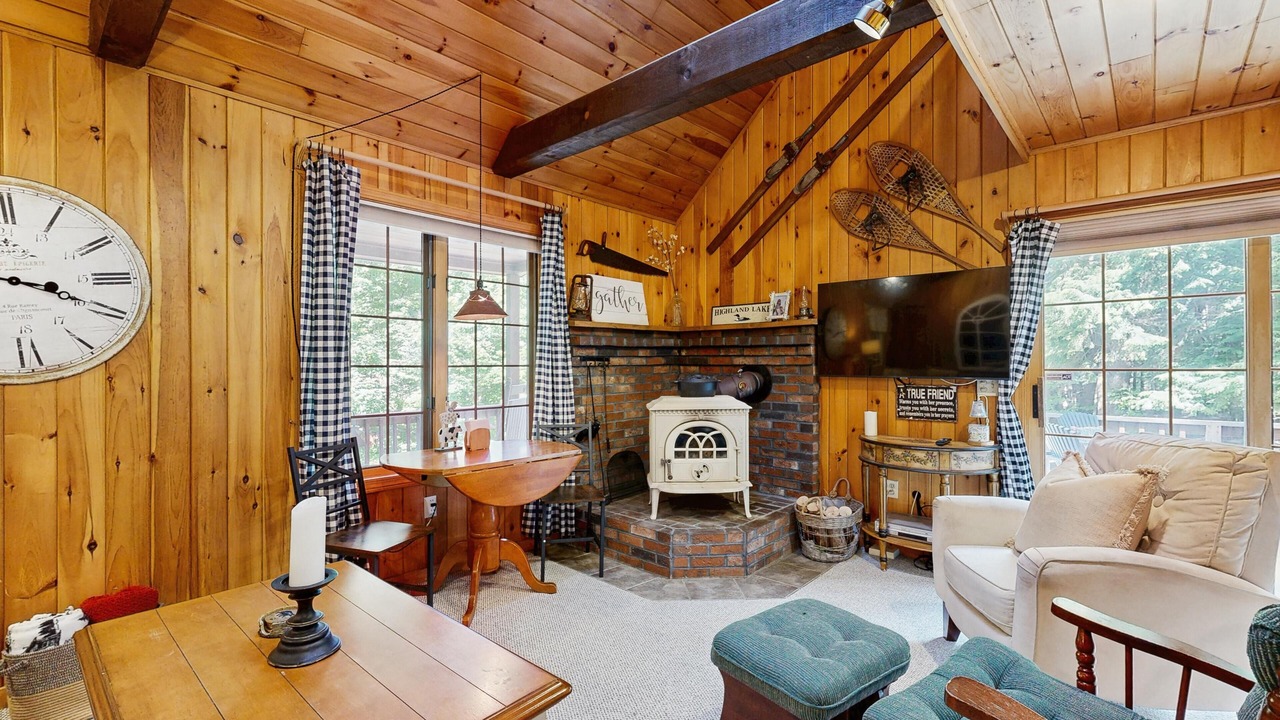 Photo of Livingroom in Bridgton