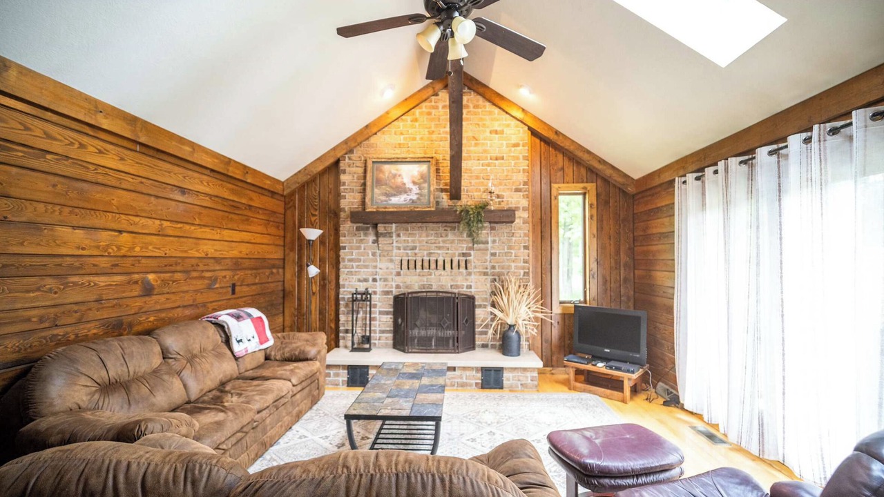 Photo of Livingroom in Farmdale