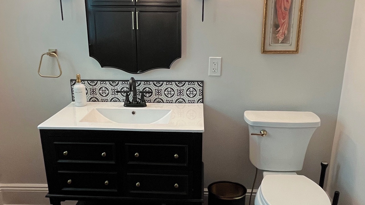Photo of Bathroom in Niles
