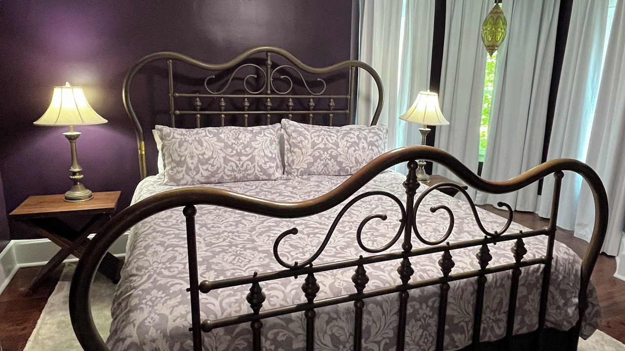 Photo of Bedroom in Niles