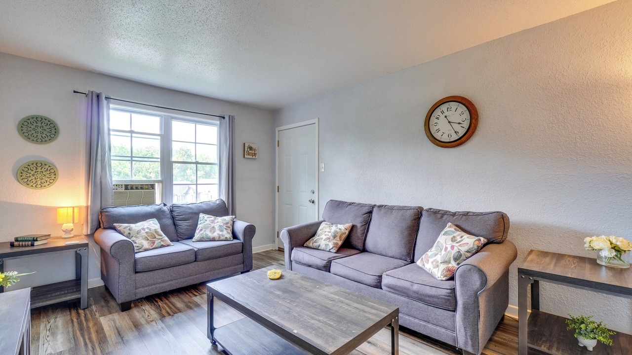 Photo of Livingroom in Knoxville