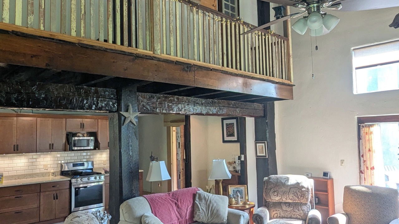 Photo of Livingroom in Hammondsport