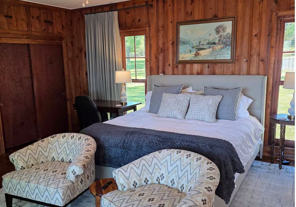 Photo of Bedroom in Shreveport