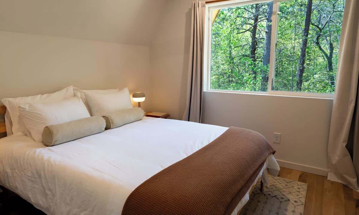 Photo of Bedroom in Young Harris