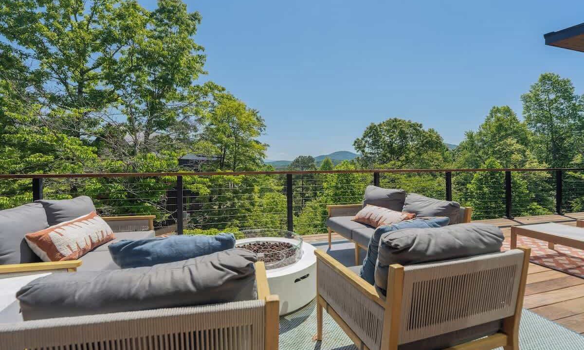 Photo of Patio Balcony in Young Harris