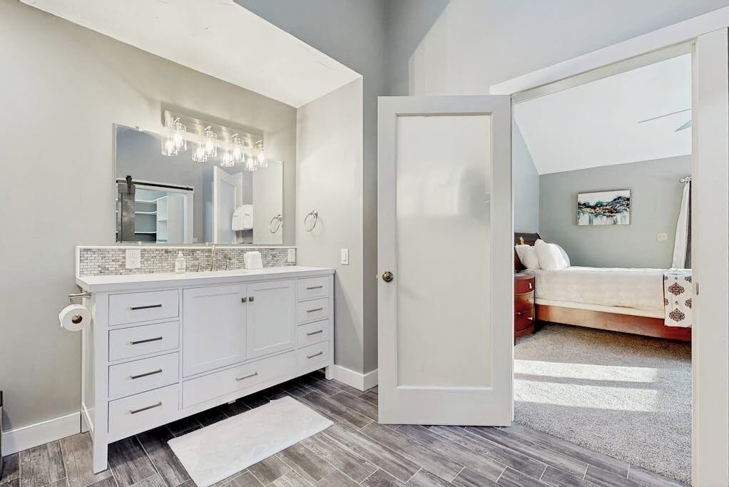 Photo of Bedroom in Center Conway