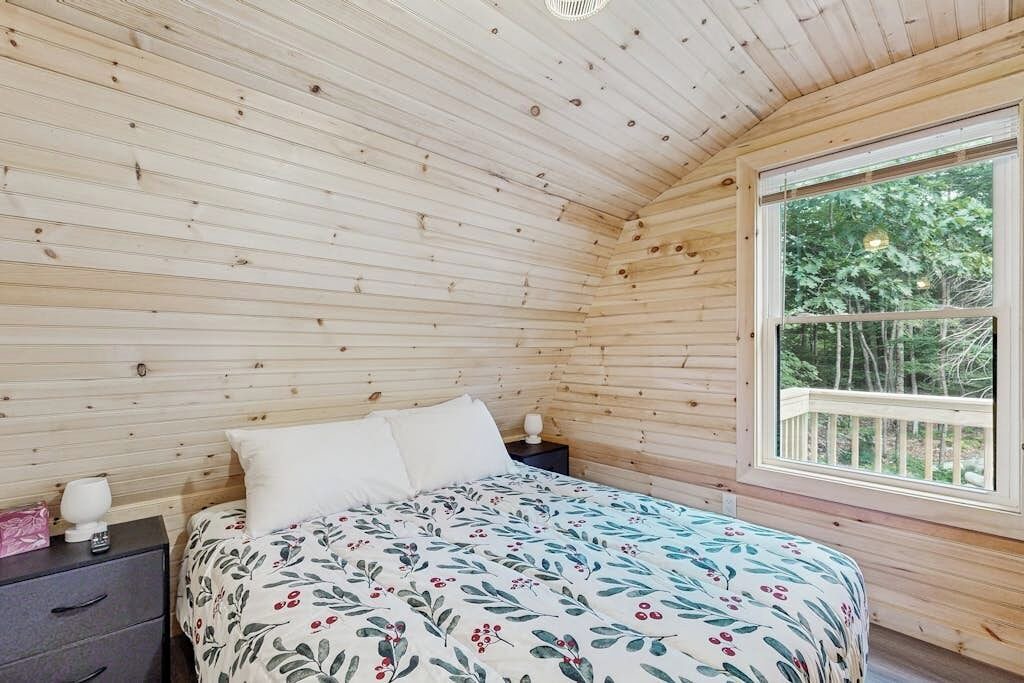 Photo of Bedroom in Oakland