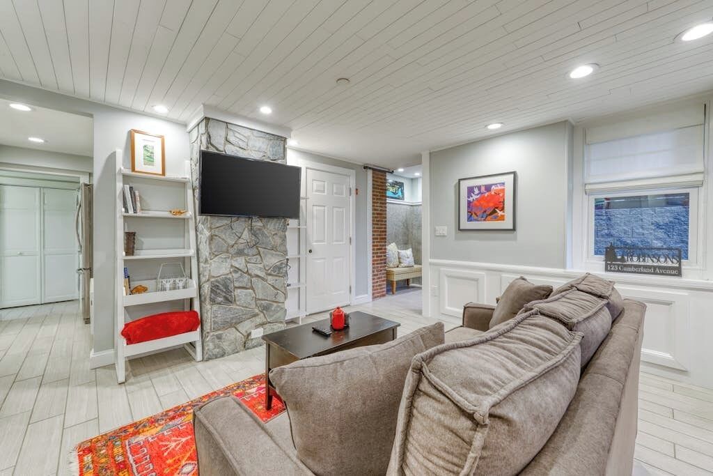 Photo of Livingroom in East Bayside