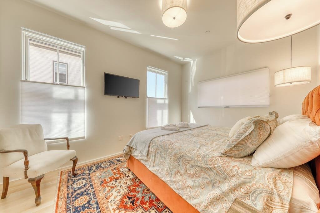 Photo of Bedroom in East Bayside