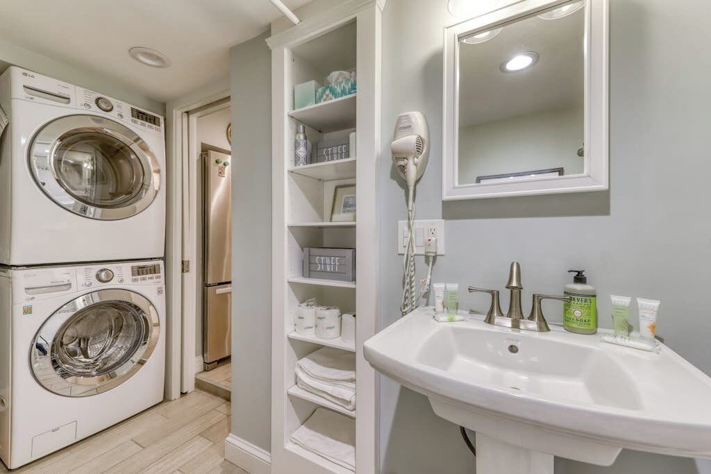 Photo of Bathroom in East Bayside