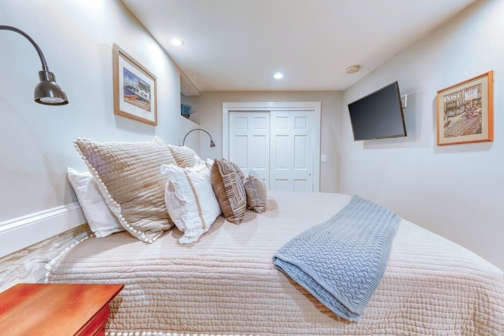 Photo of Bedroom in East Bayside