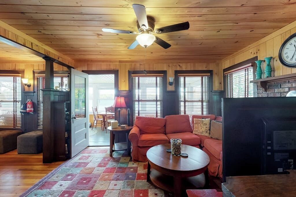 Photo of Livingroom in Windham