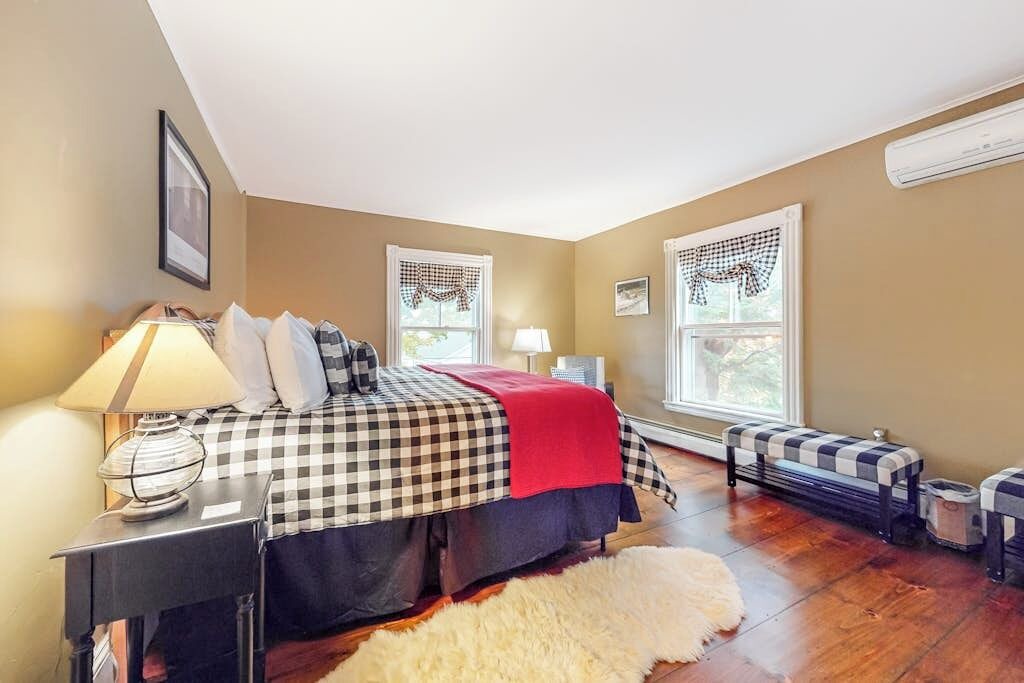 Photo of Bedroom in Kennebunkport
