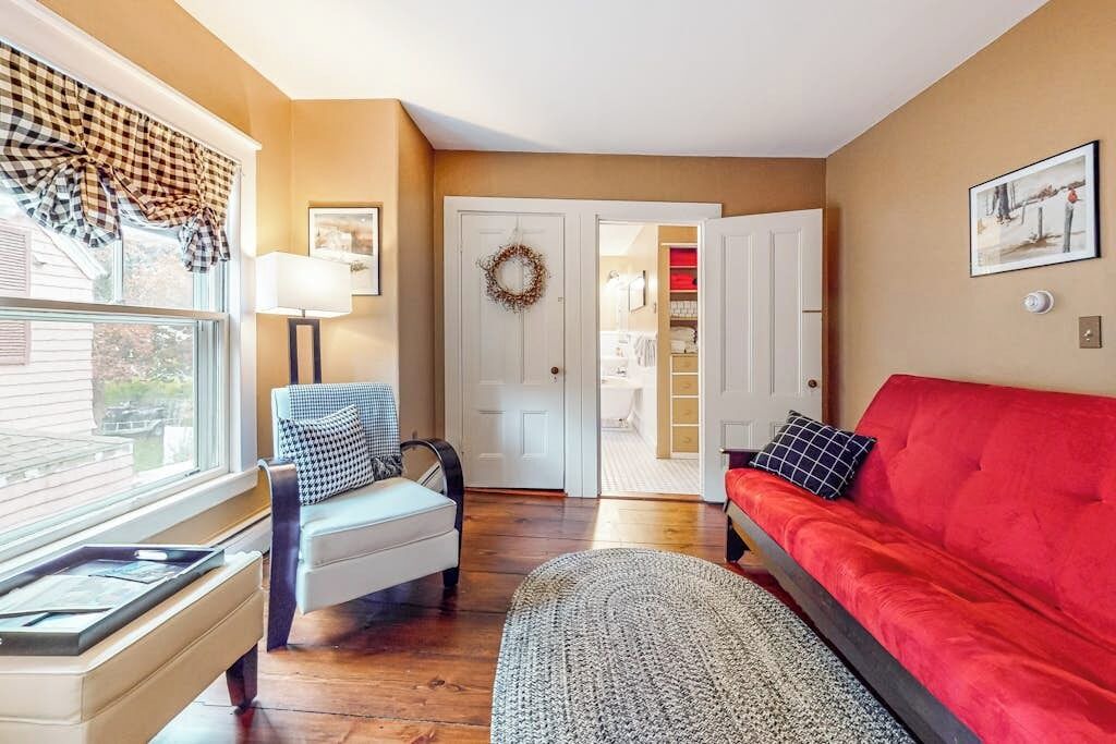 Photo of Livingroom in Kennebunkport