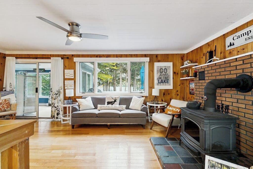 Photo of Livingroom in Monmouth