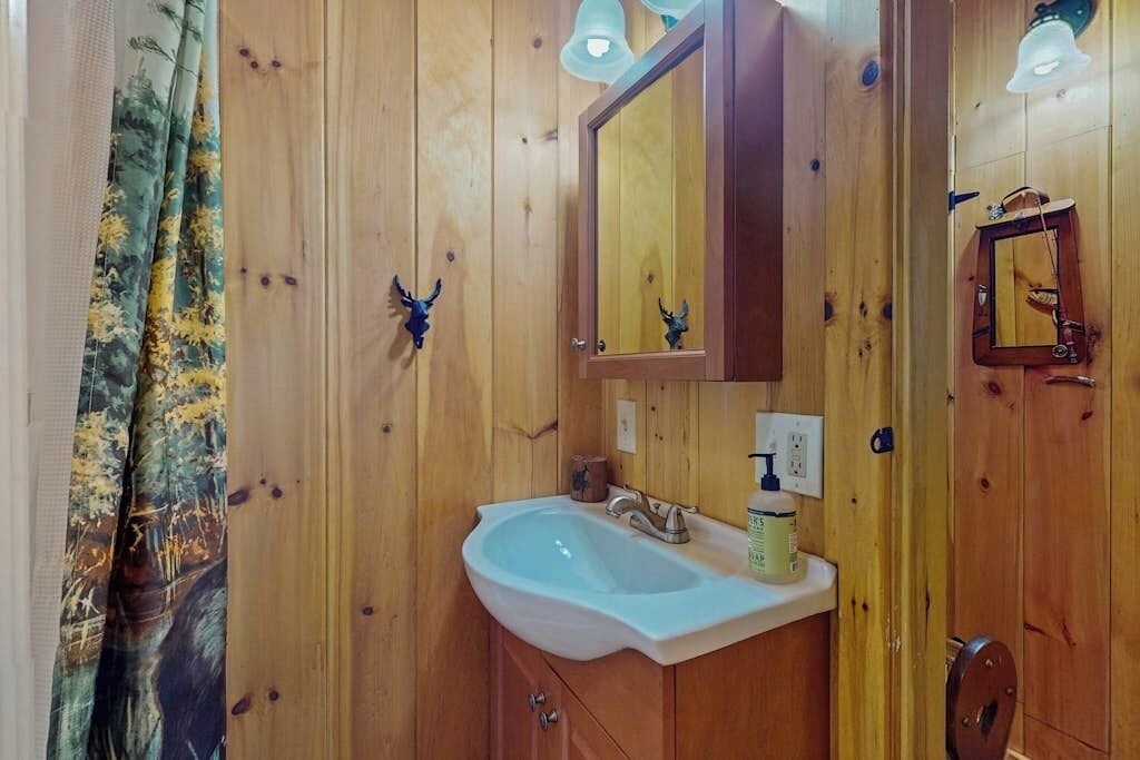 Photo of Bathroom in Naples