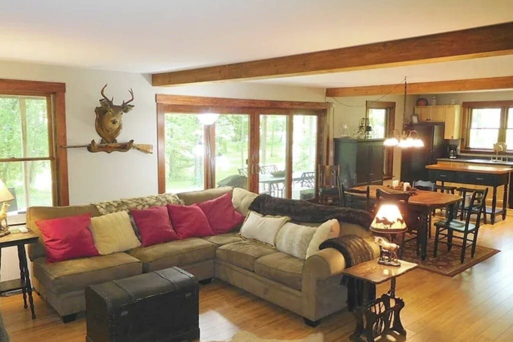 Photo of Livingroom in Gardiner