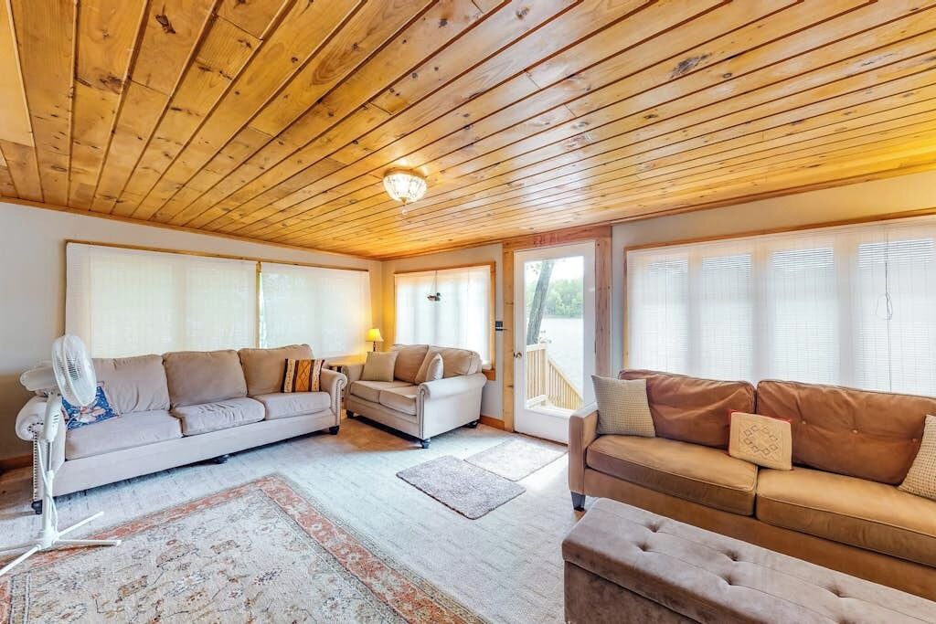 Photo of Livingroom in Weeks Mills
