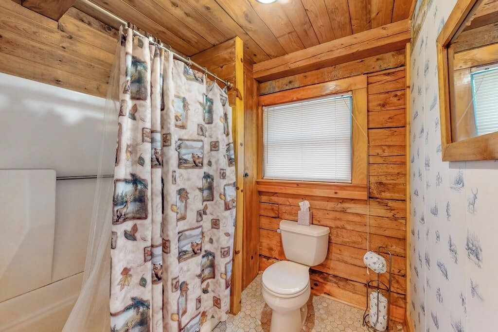 Photo of Bathroom in Weeks Mills