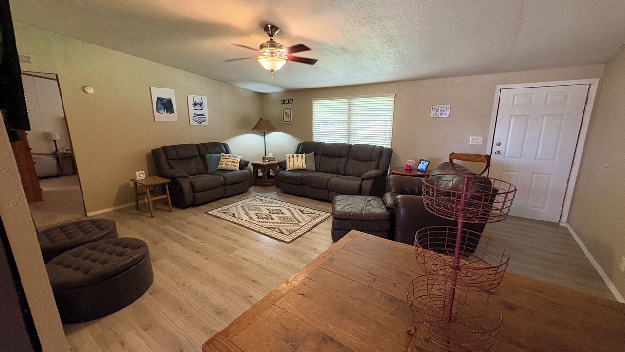 Photo of Livingroom in Logan