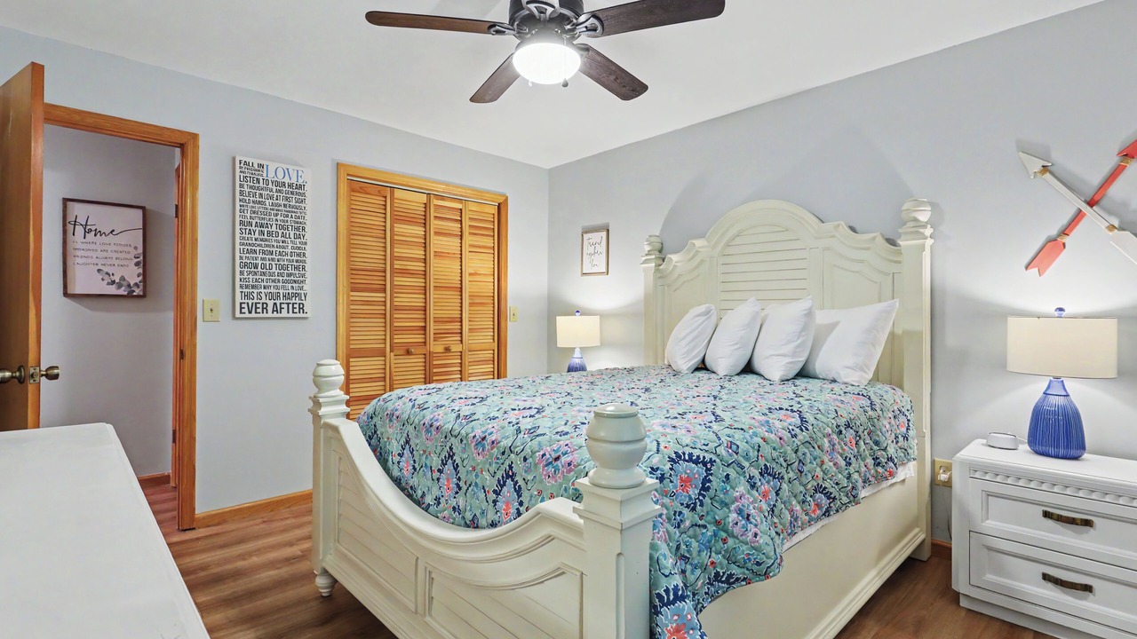 Photo of Bedroom in Hiawassee