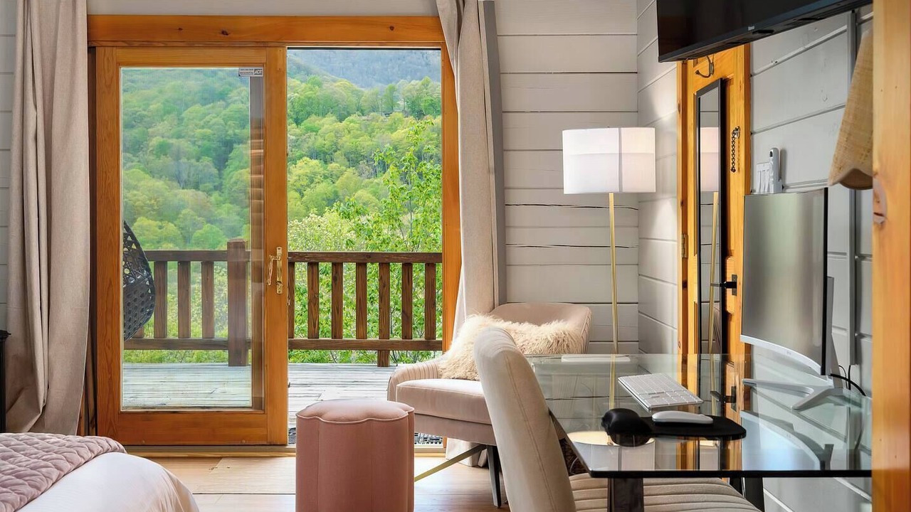 Photo of Bedroom in Burnsville