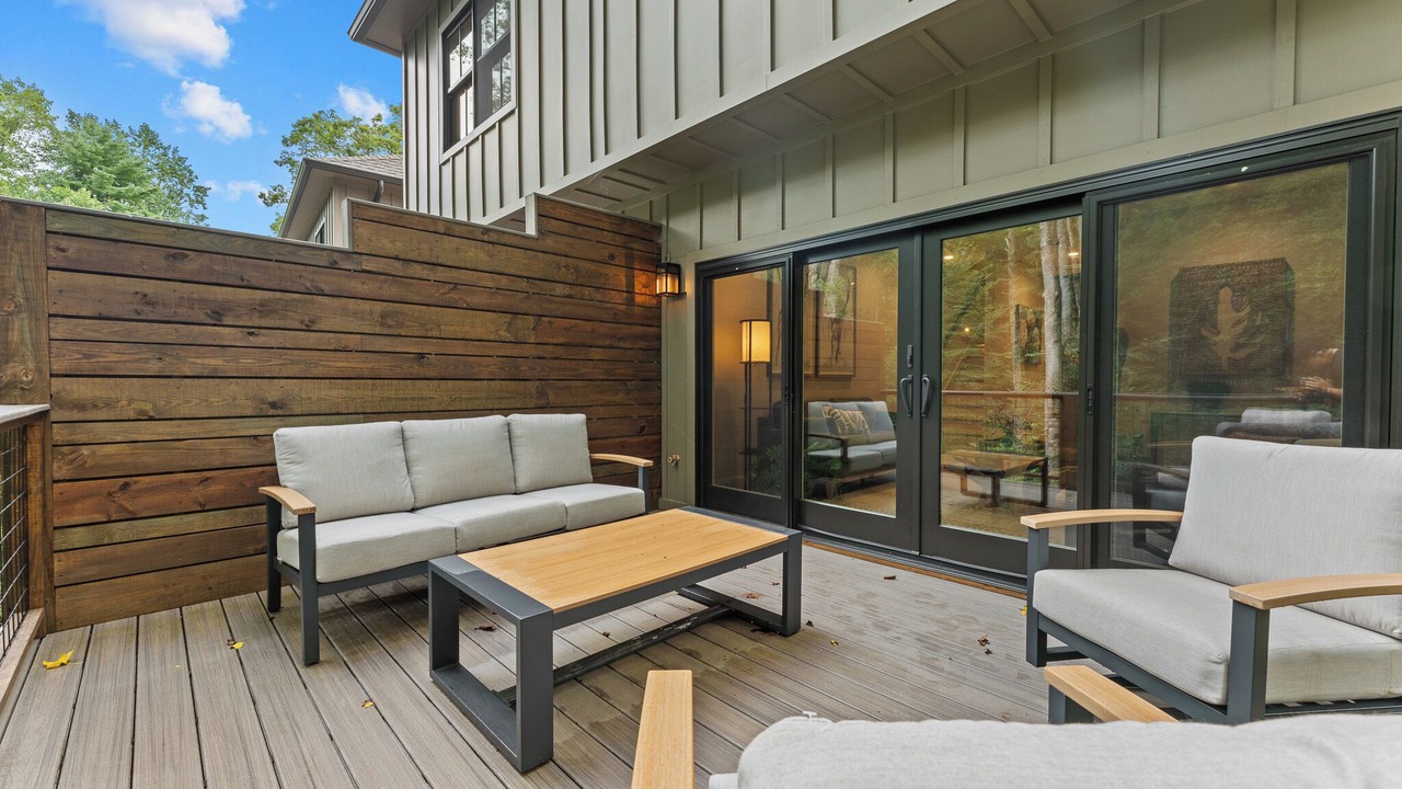 Photo of Patio Balcony in Highlands Hills