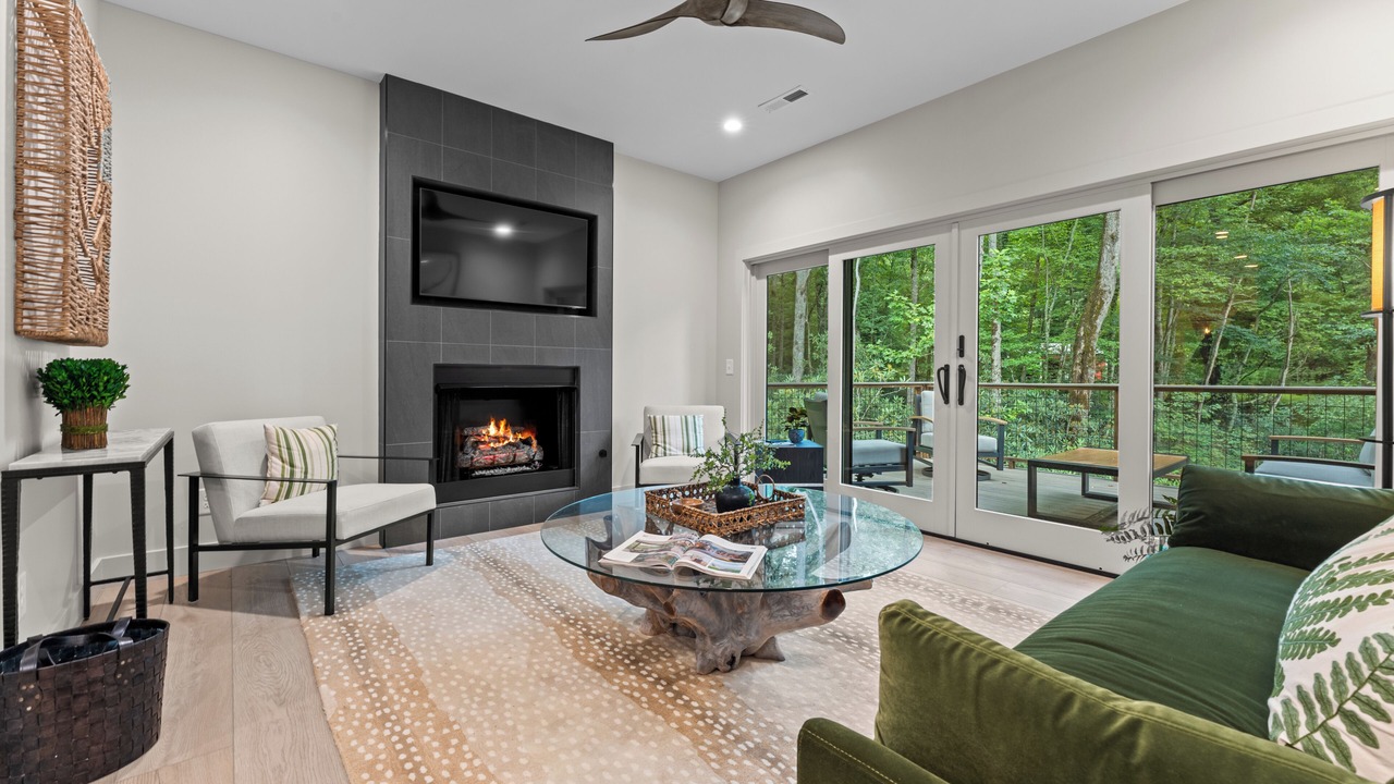 Photo of Livingroom in Highlands Hills