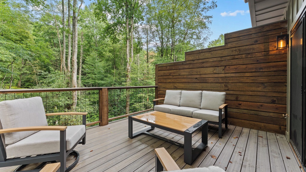 Photo of Patio Balcony in Highlands Hills