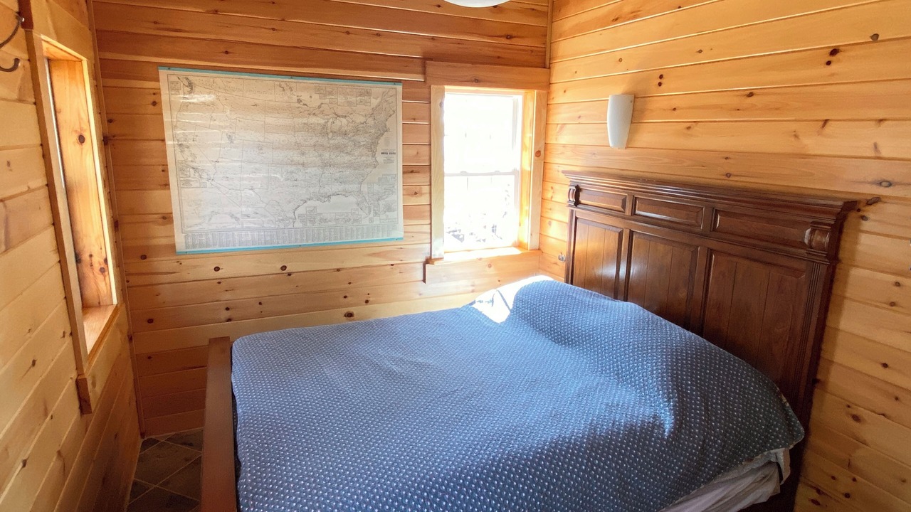Photo of Bedroom in Arcade