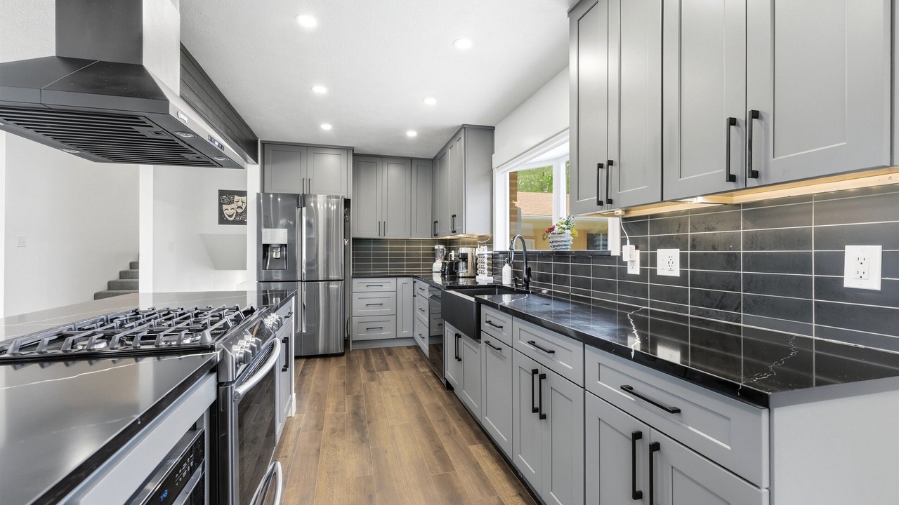Photo of Kitchen in Sandy