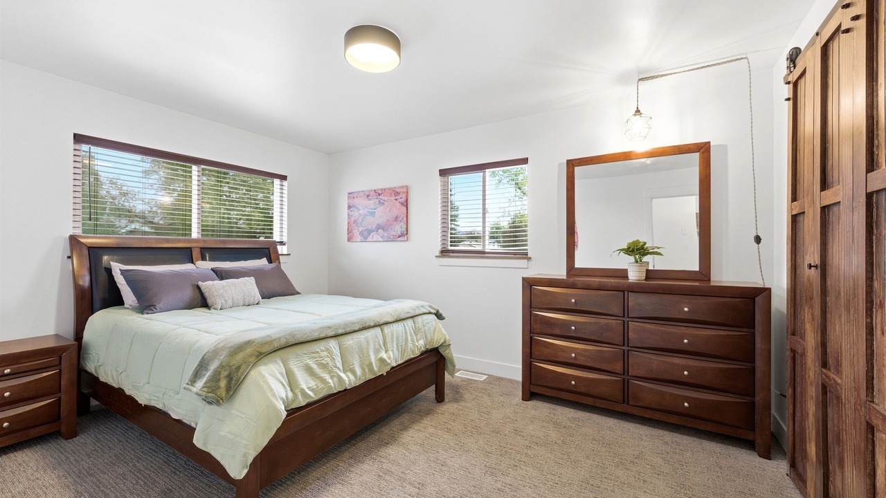 Photo of Bedroom in Sandy