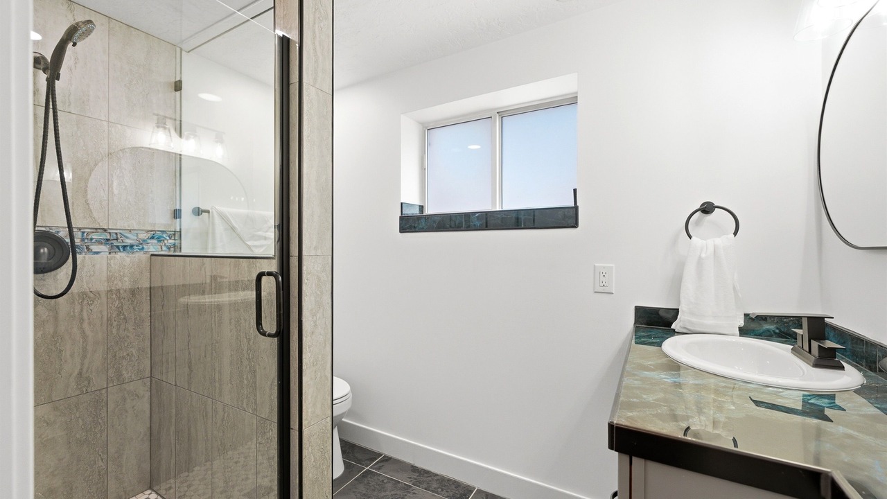Photo of Bathroom in Sandy