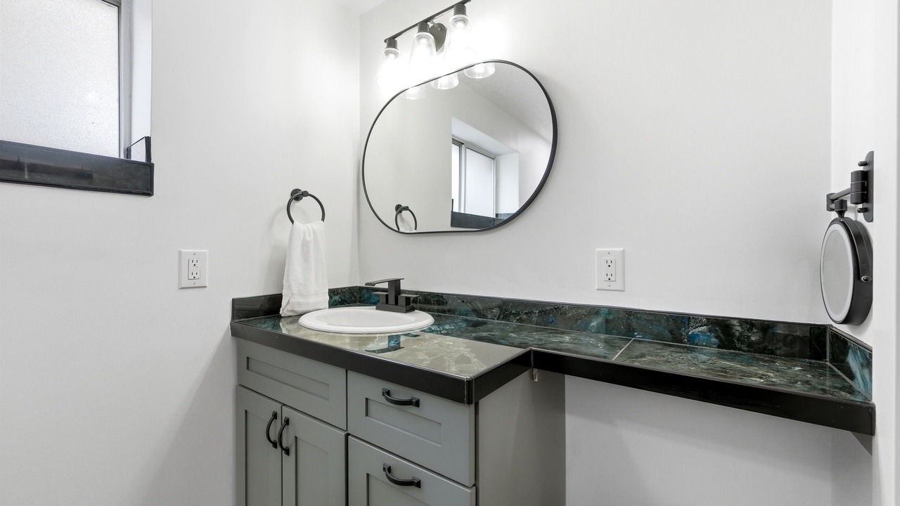 Photo of Bathroom in Sandy