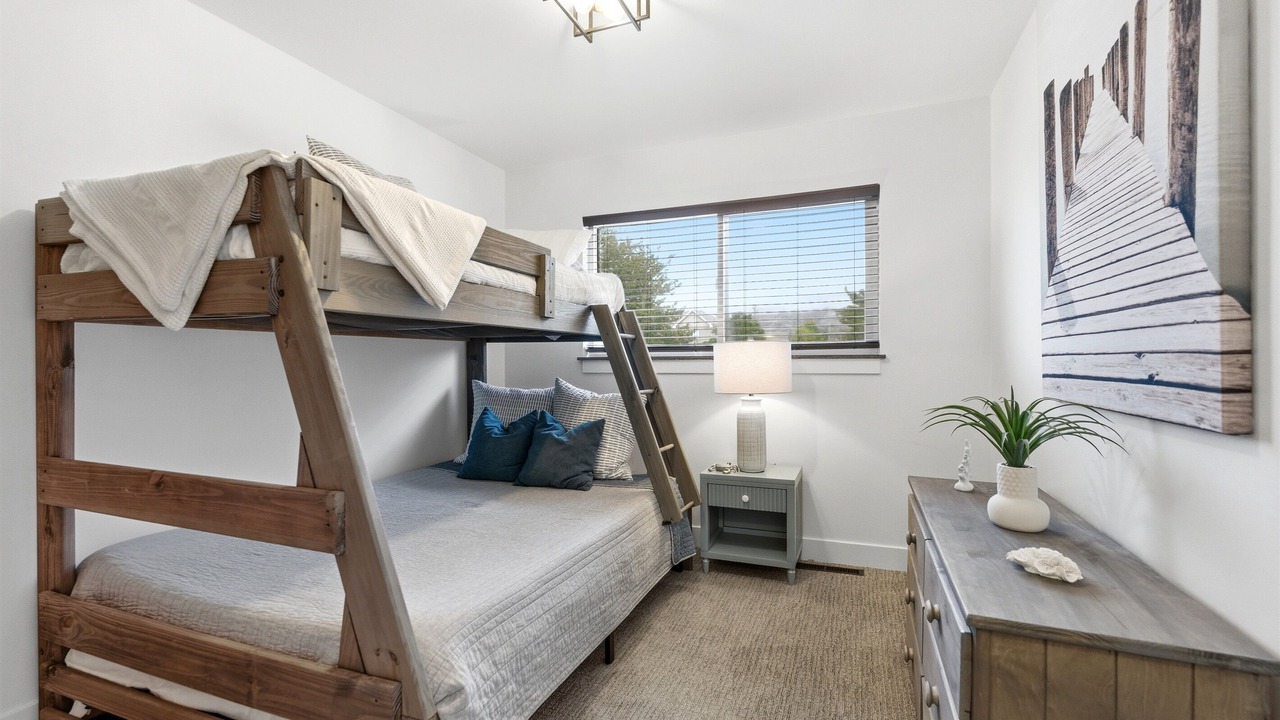 Photo of Bedroom in Sandy