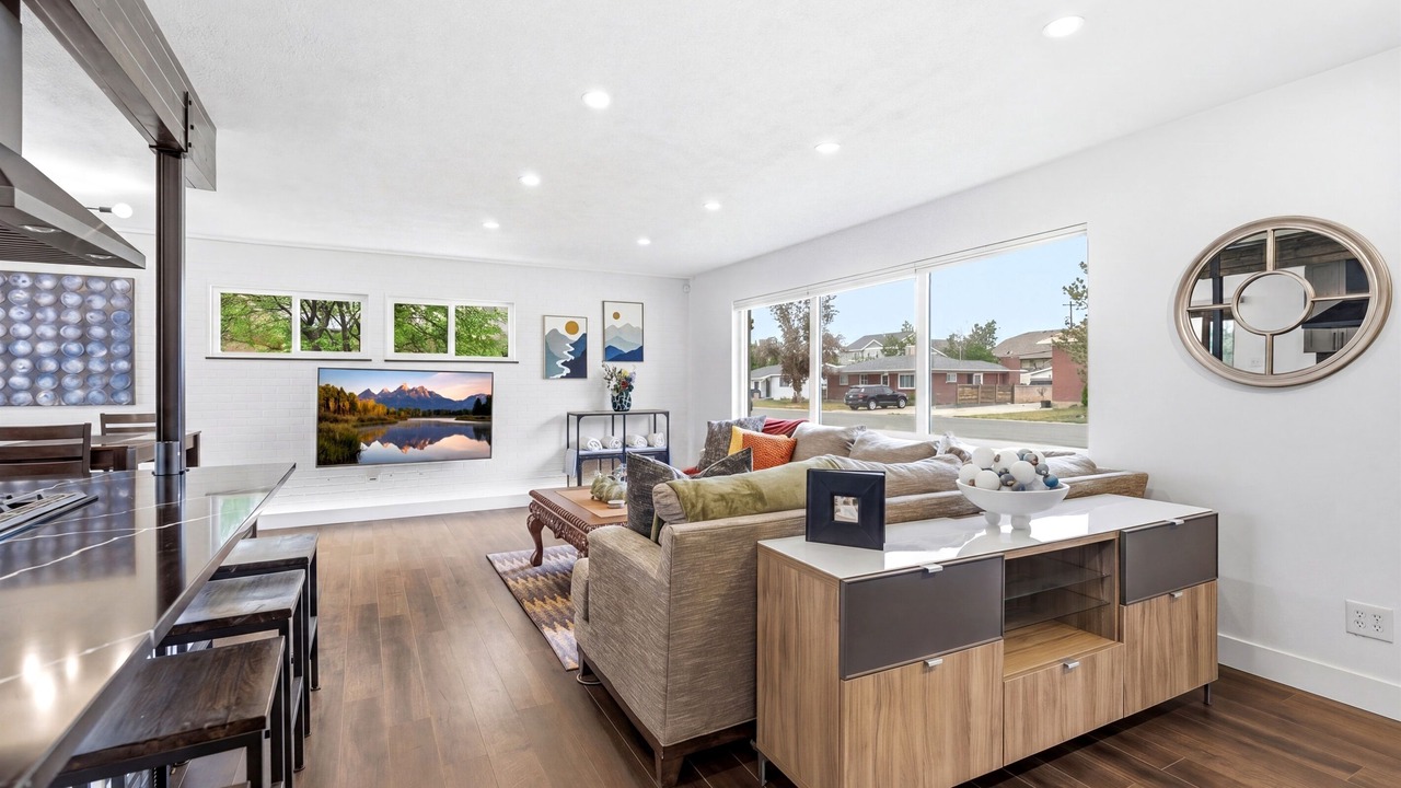 Photo of Livingroom in Sandy