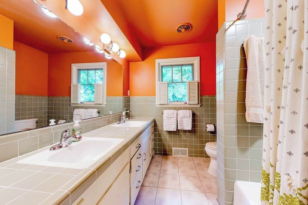 Photo of Bathroom in Flat Rock