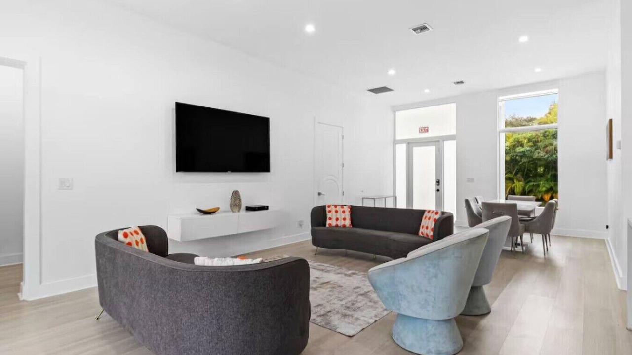 Photo of Livingroom in Edgewood