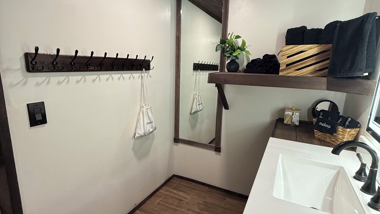 Photo of Bathroom in Nahunta