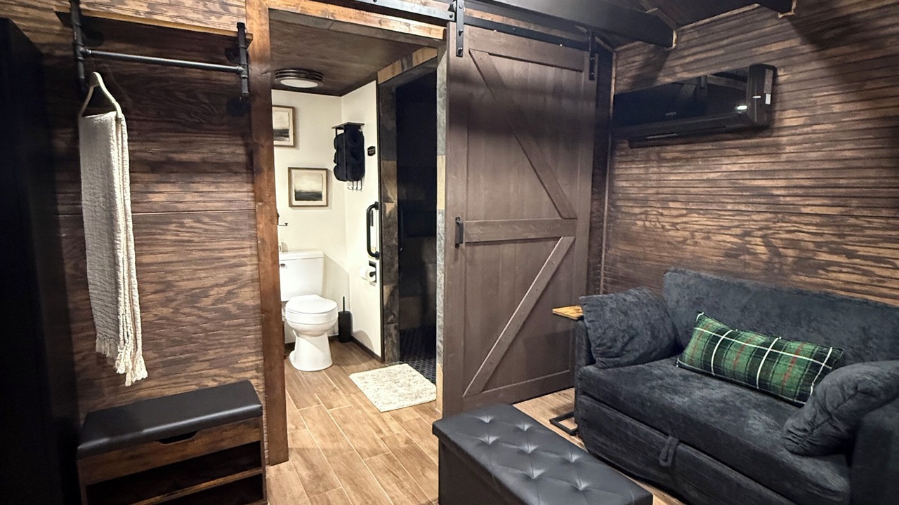 Photo of Bathroom in Nahunta