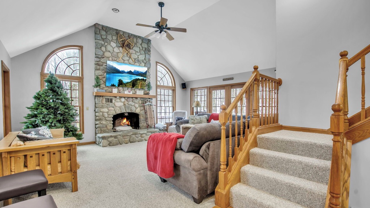 Photo of Livingroom in Ellicottville
