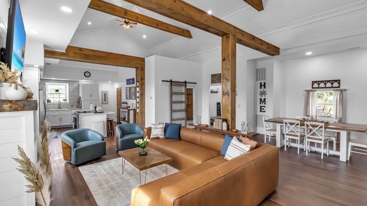 Photo of Livingroom in Black Creek