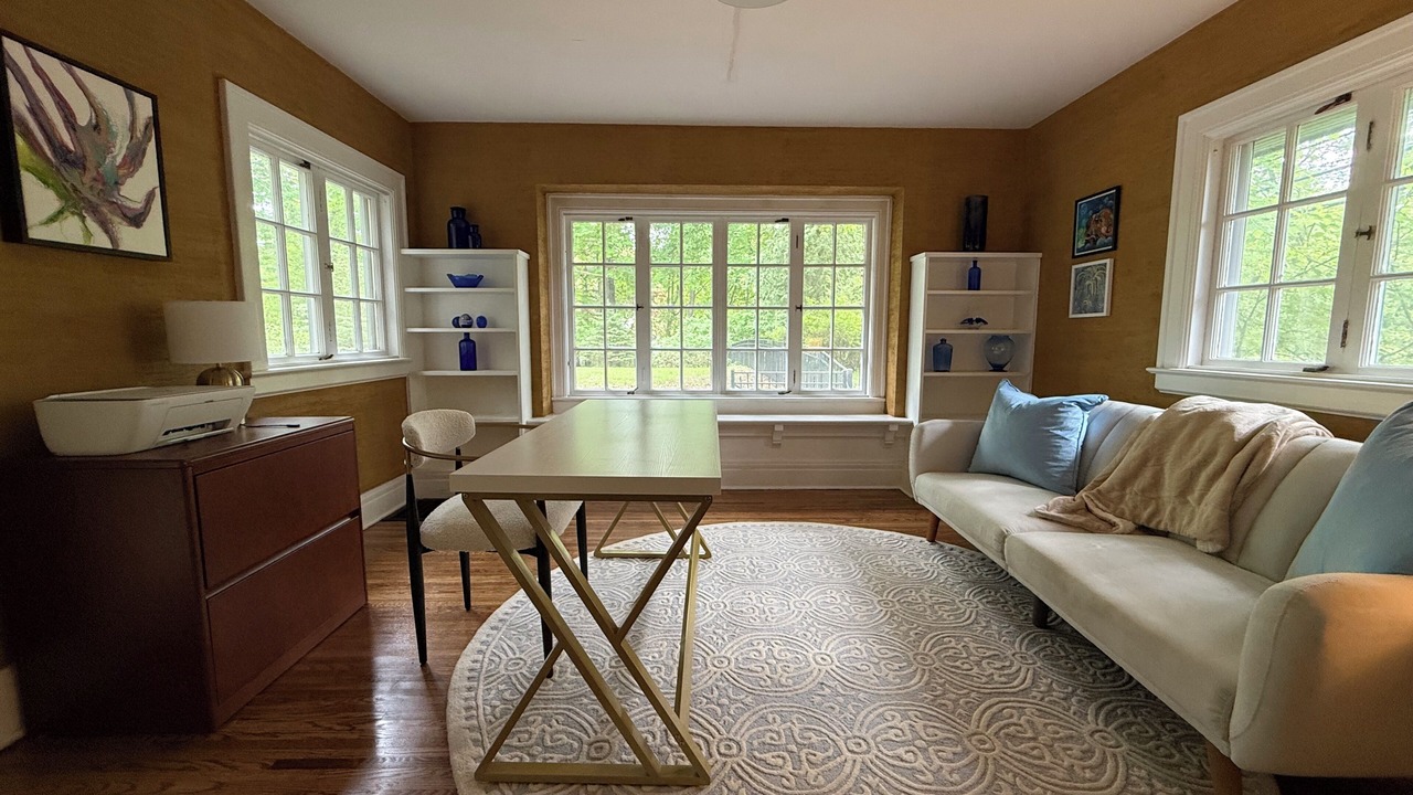 Photo of Livingroom in Rochester