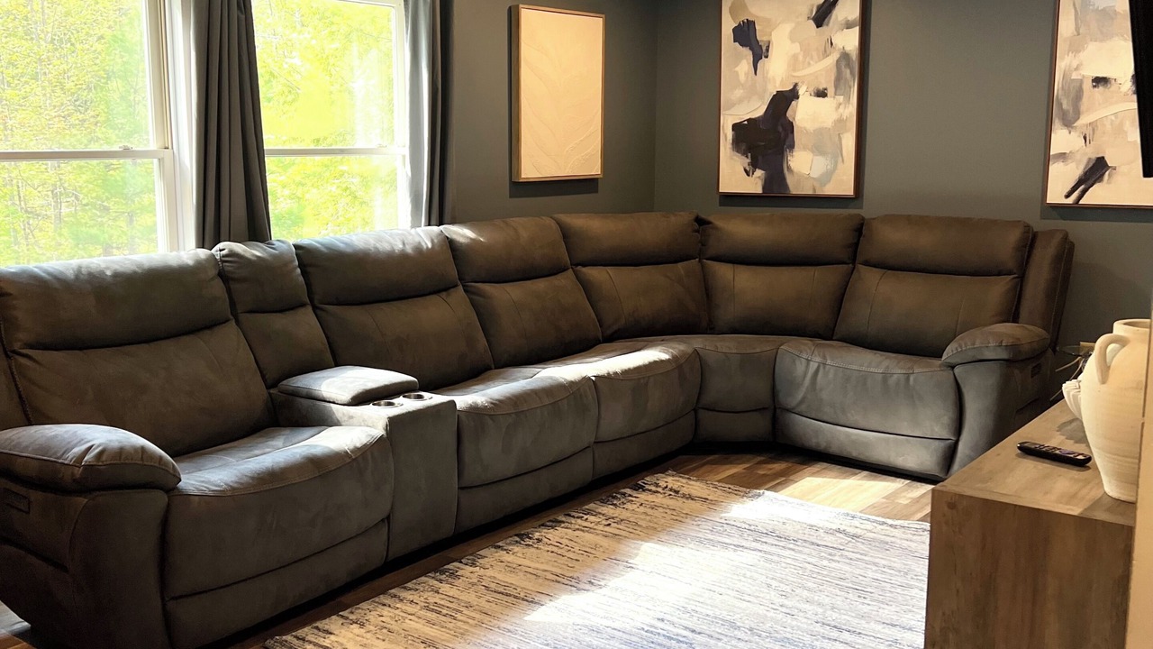 Photo of Livingroom in Center Lovell