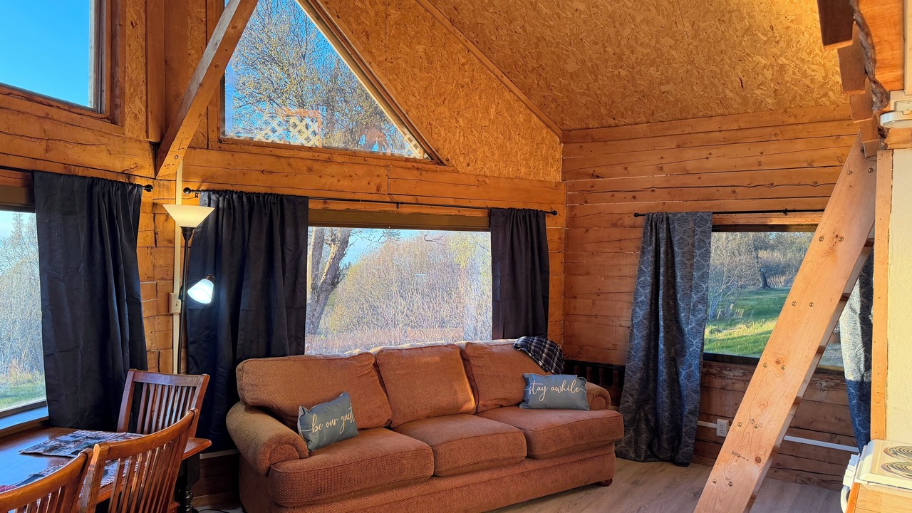 Photo of Livingroom in Ninilchik
