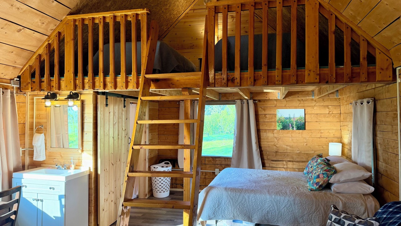 Photo of Bedroom in Ninilchik